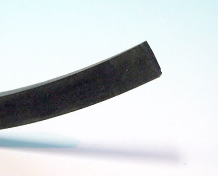 Gumový profil EPDM mikroporézny - 60 x 25 mm